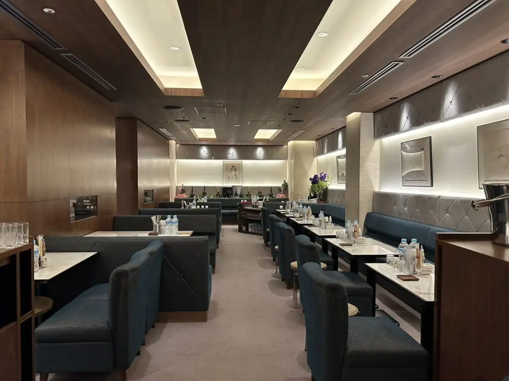 銀座 サードフロア (THIRD FLOOR)